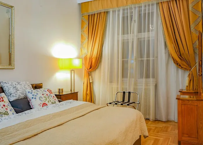 Budapest Opera Apartments